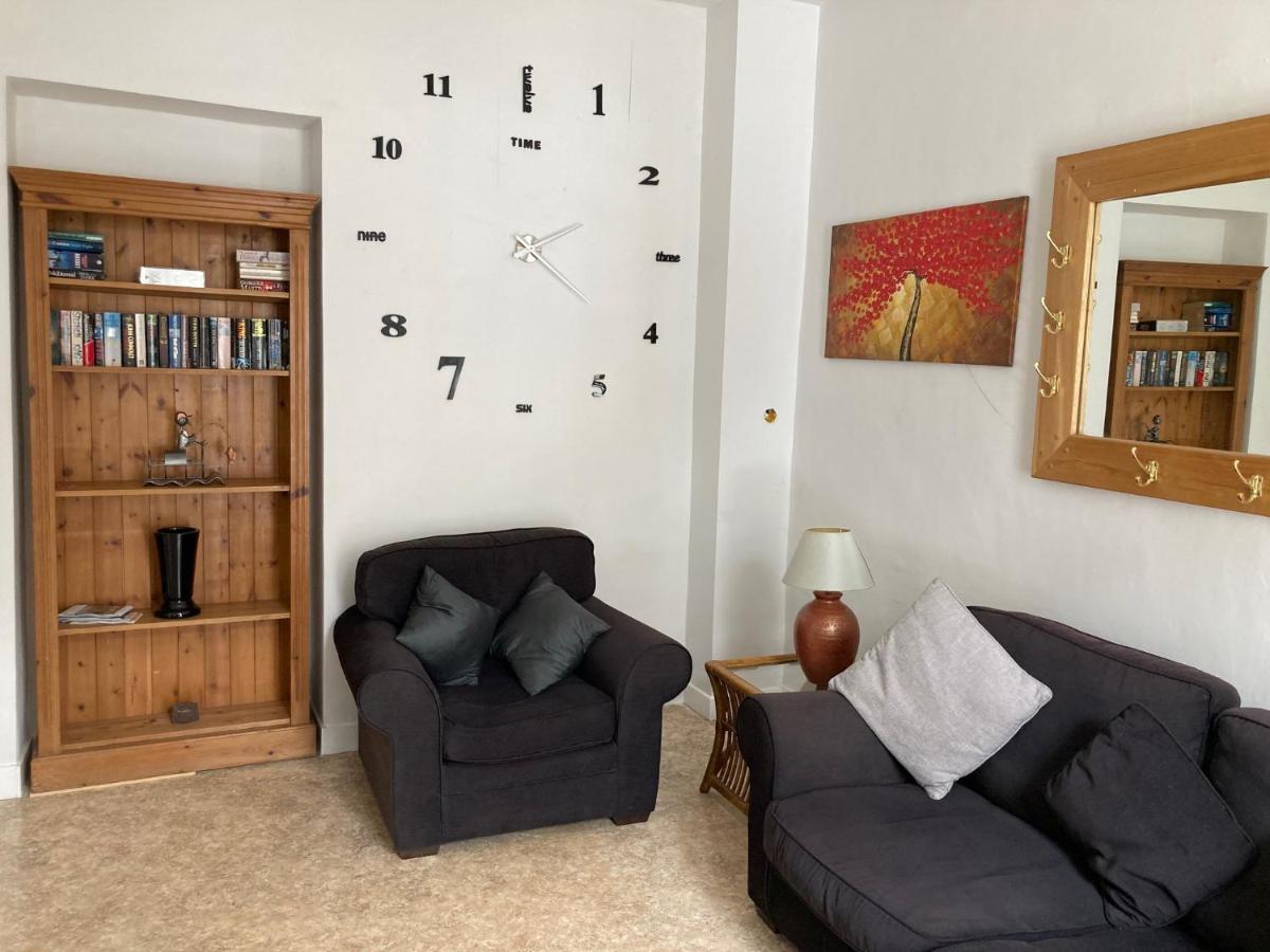 La Petite Maison - Self Catering Pre-en-Pail-Saint-Samson Bagian luar foto